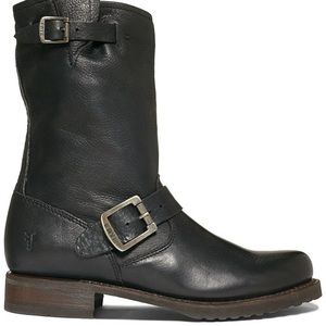 EUC Frye Veronica Short Boots in Black